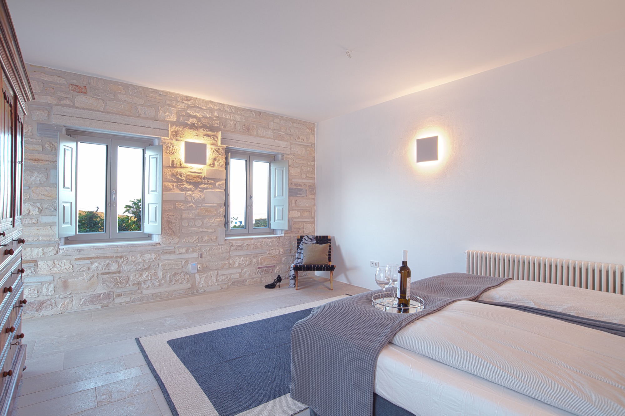 Bedroom 1, en-suite